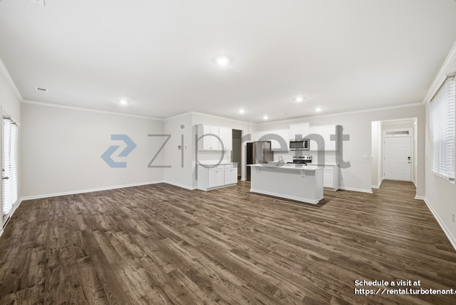 Photo - 2438 Bayberry St