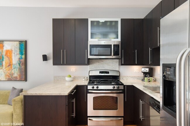 Photo - 1162 W Hubbard St Unidad 104