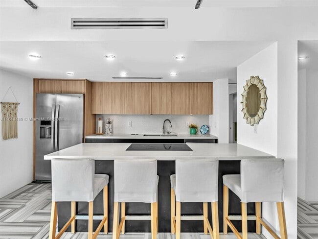 Building Photo - 1300 Alton Rd Unit 3C Rental