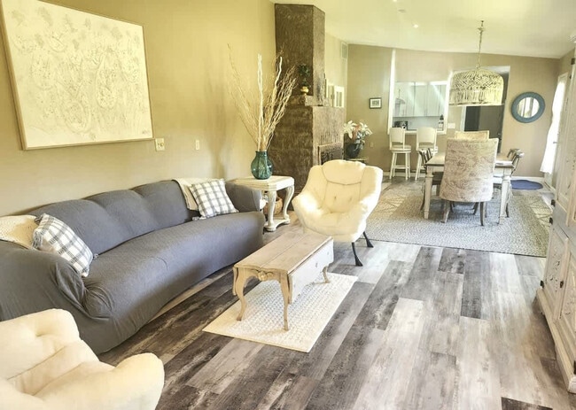 Photo - 262 Mantle Rd Unit ID1336260P