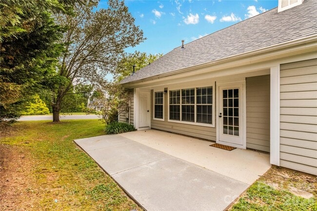 Photo - 123 Meadow Lilly Ct