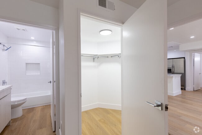 Walk-In Closet - 1806 N Berendo St Apartments