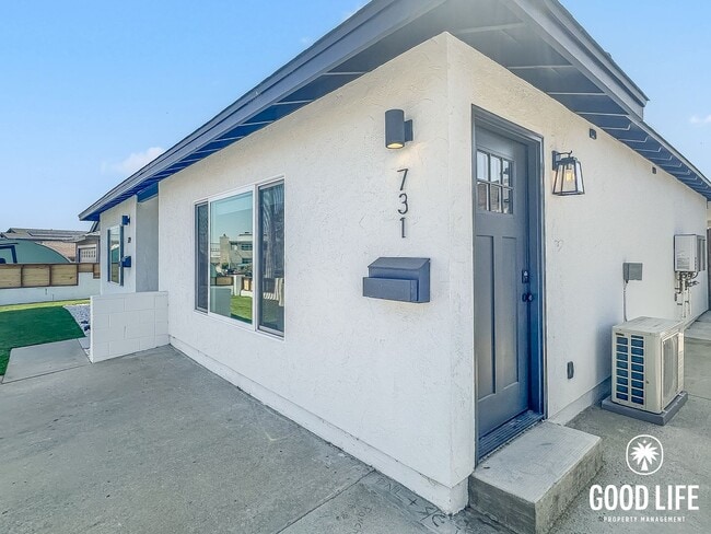 Building Photo - 731-731 Reef Dr
