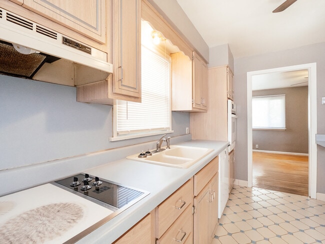 Photo - 1015 Brough Ave