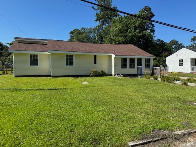 Building Photo - 327 Miller Blvd Rental