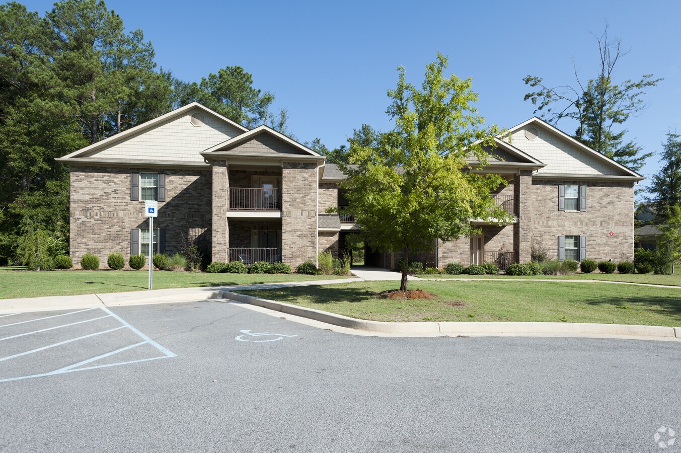 Photo - Meadow Brook Acres Apartments