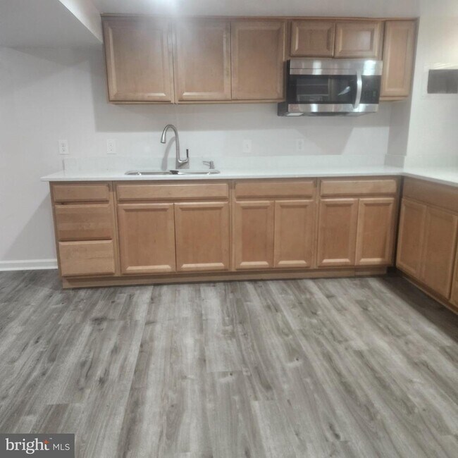 12505 Kingsview St
