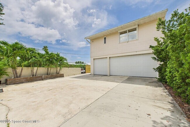 3571 S Atlantic Ave Townhome - Image 