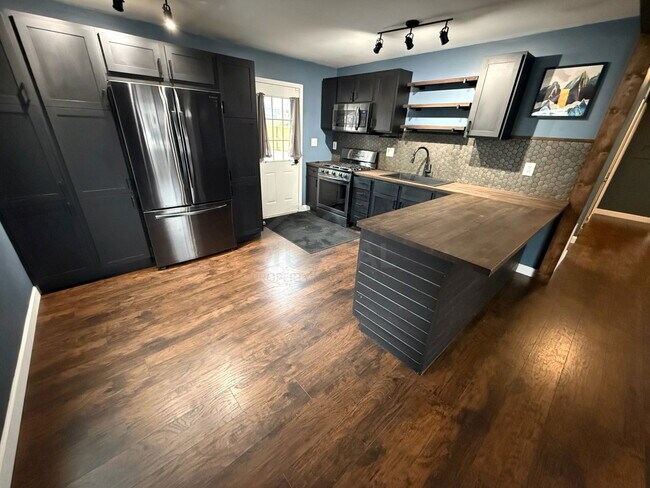 Photo - 6412 Marcy St