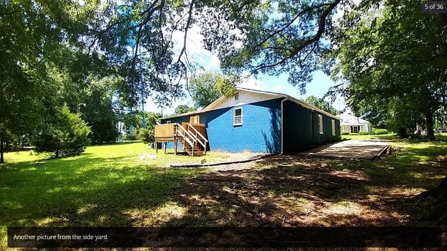 Photo - 208 Washington St