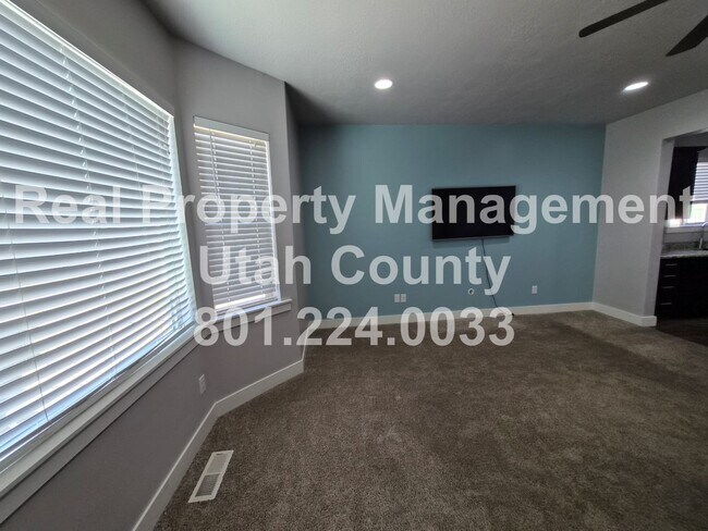 Photo - Townhome in Eagle Mountain