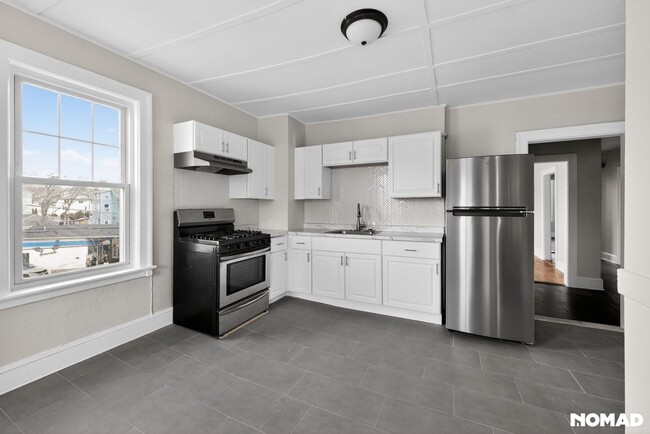 Photo - 1482 Corbin Ave