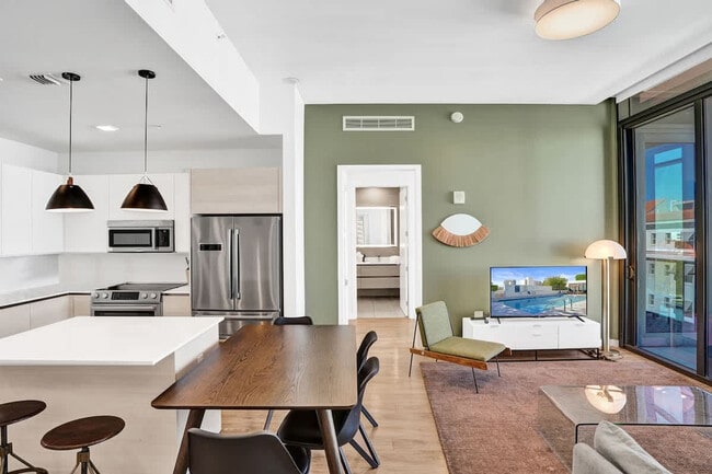 Photo - 1220 17th St Unidad SI ID1503933P