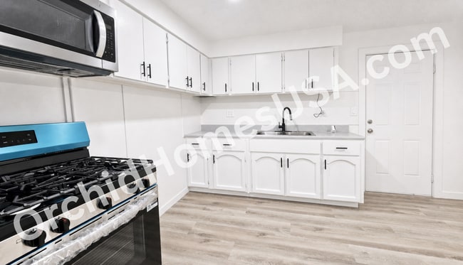 Photo - 240 E Beech Ave