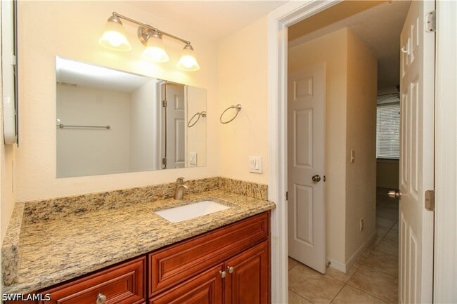 Building Photo - 1260 Wildwood Lakes Blvd Unit 104