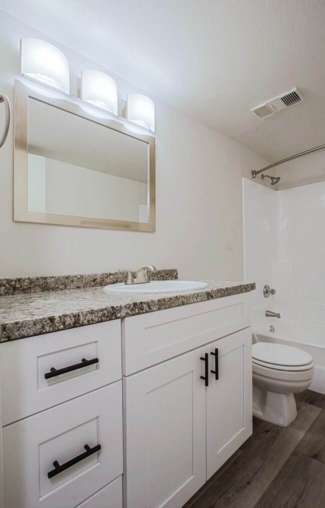 Photo - Escarlata 31