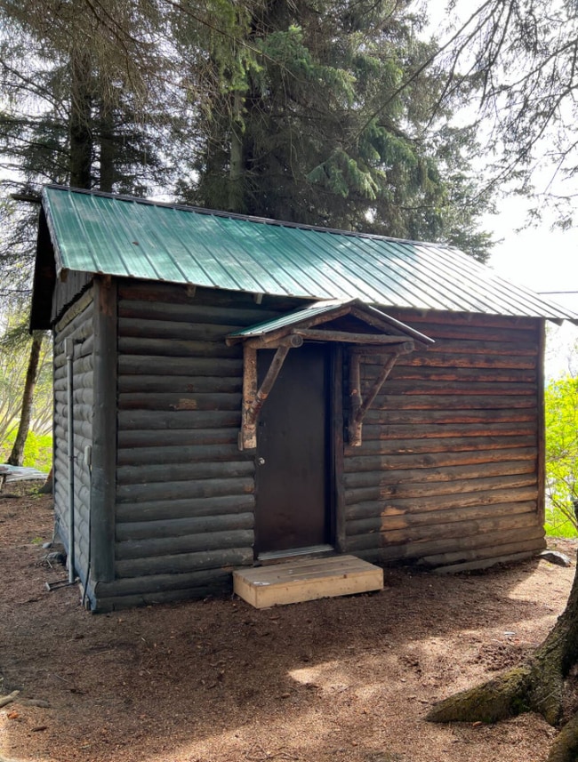 Photo - 3936 Svedlund St