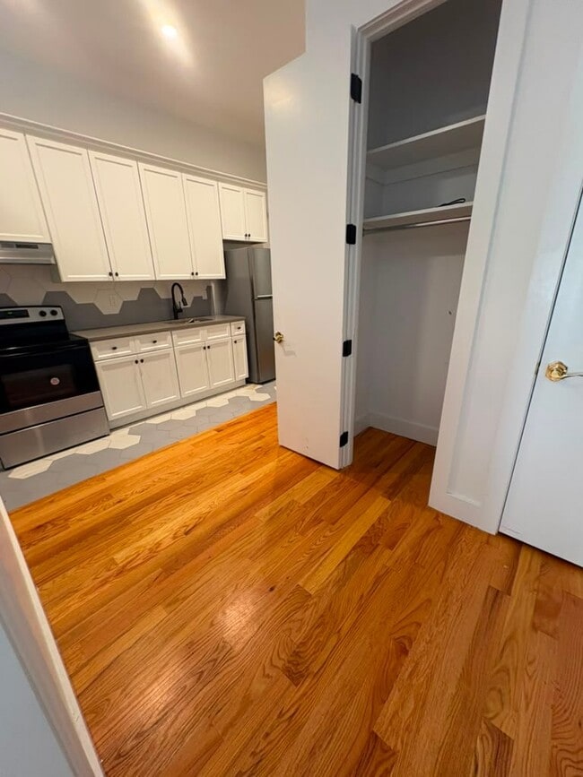 Photo - 155 Elliott Ave Unit 301