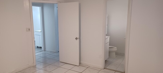 Photo - 5812 Polk St