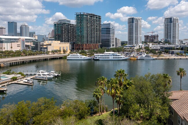 Photo - 705 Mainsail Dr