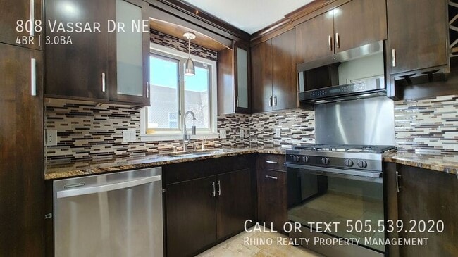 Photo - 808 Vassar Dr NE