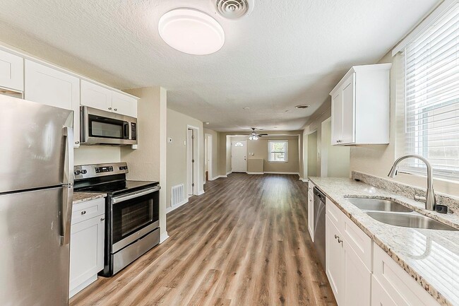 1306 Shepherd Ave