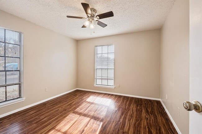 Photo - 301 Craddock Ave
