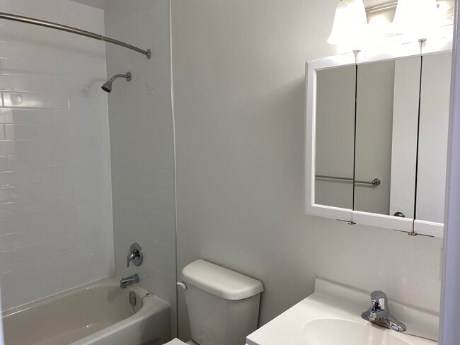 Photo - 35 Raylawn Cres