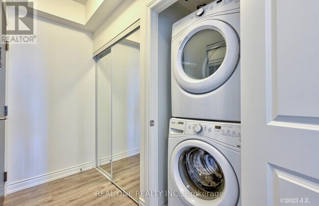 Photo - 9608 Yonge St Unit 1109A