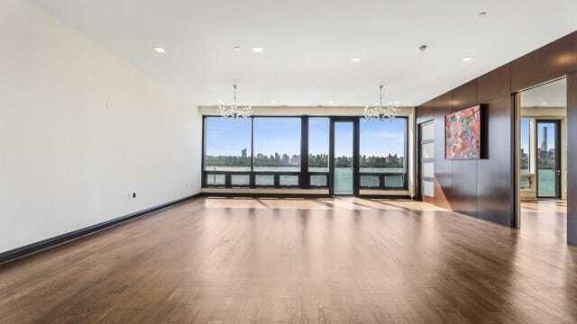 Photo - 9 Somerset Ln