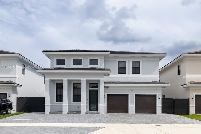 Building Photo - 1841 SW 145th Ave