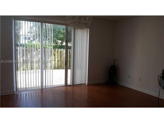 11312 NW 74th Terrace