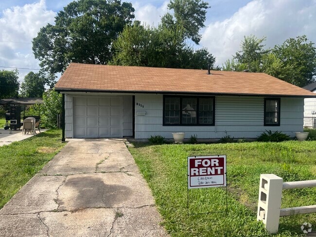 Building Photo - 2117 Kingsdale Dr Rental