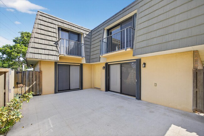 Photo - 1622 16th Way
