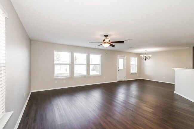 Photo - 16406 Chandler Ridge Ln House