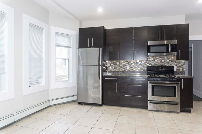Photo - 3bed apartment in Jamaica Plain is available on 9/1