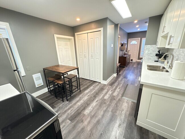 Photo - Fabulous 2 Bedroom Single Family Home