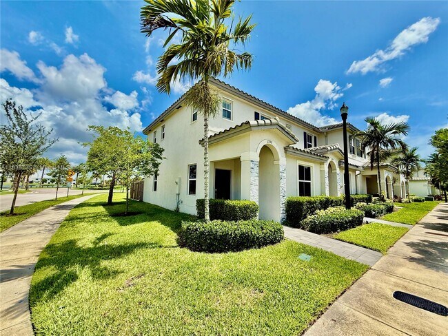 Photo - 2701 SE 15th St