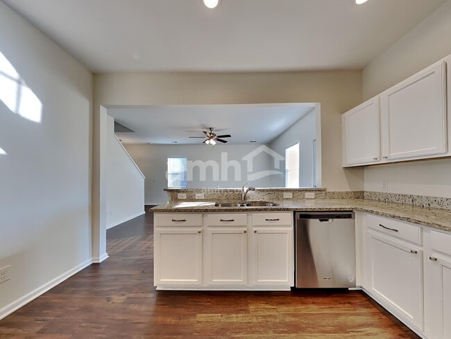 Photo - 405 Ridgedale Rd