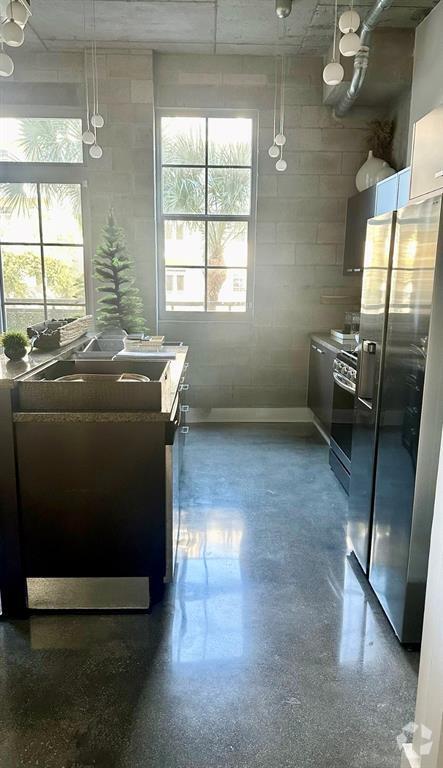 Building Photo - 410 NW 1st Ave Unit 203 Rental