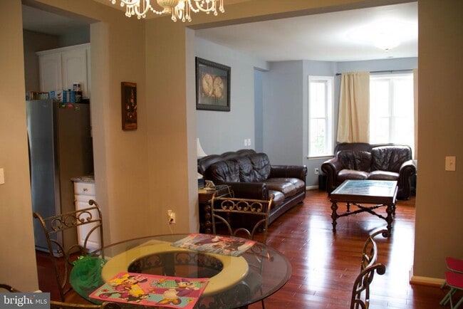 Photo - 11601 Warren Ln