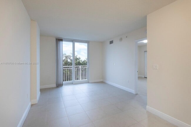 Building Photo - 2350 SW 27th Ave Unit 601 Rental