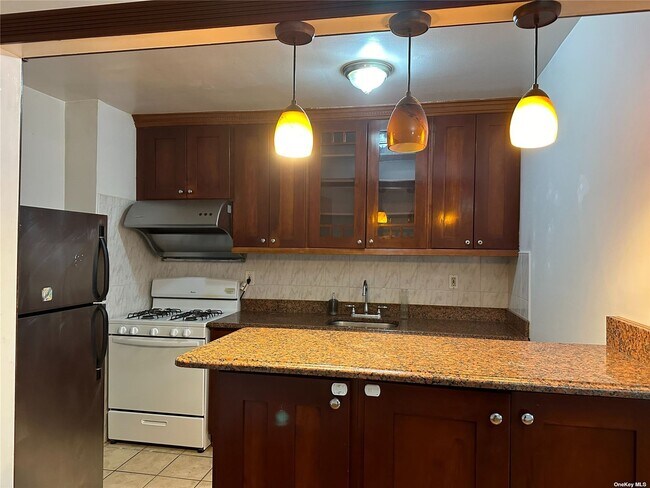 Photo - 45-41-45163 163rd St Unit 2Fl