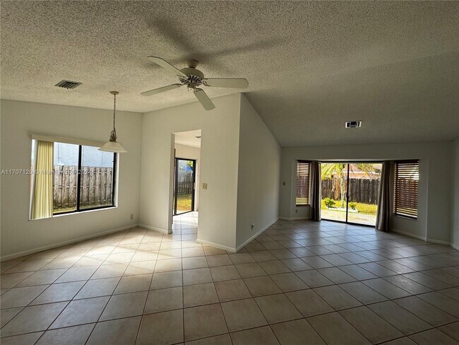 Photo - 3247 NW 102nd Ter