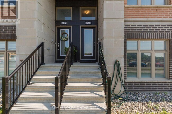 Photo - 1434 Hemlock Rd