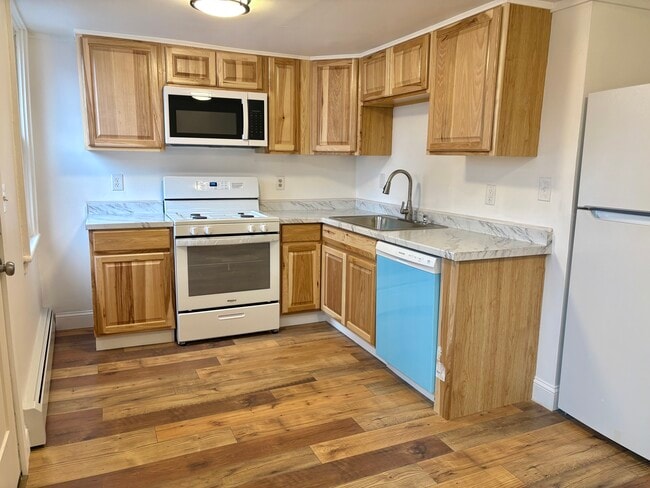 Building Photo - 1 Clermont Ln Unit 1