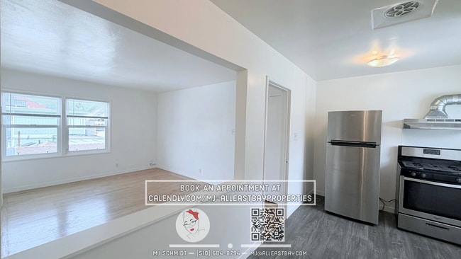 Photo - Remodeled top floor 1 Bd with hardwood flooring and spacious modern kitchen $1850 Unidad C