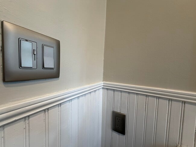 Photo - 1999 Peabody Ave