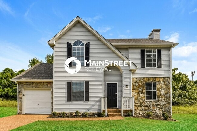 Building Photo - 3 Bedroom Pet-Friendly Home in OLD HICKORY...
