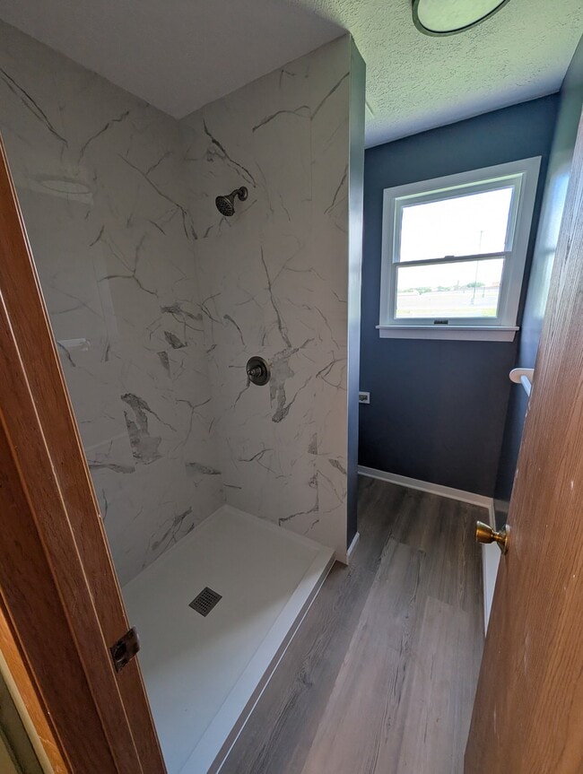 Photo - 302 Kenyon Dr